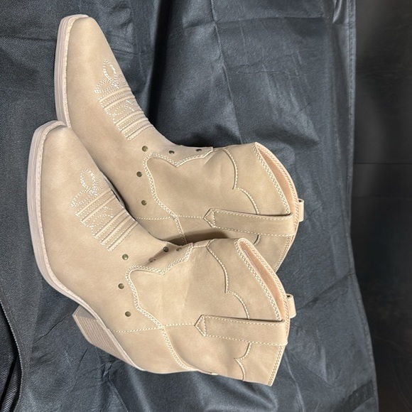 Women’s SO cowboy boots size 10 - Picture 2 of 3